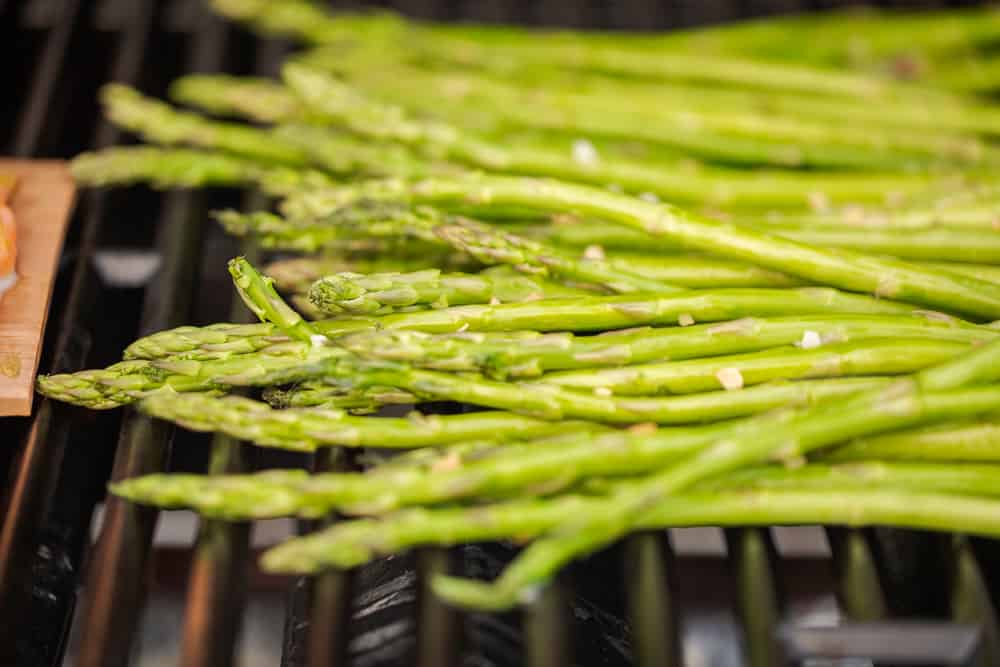 Asparagus on the grill