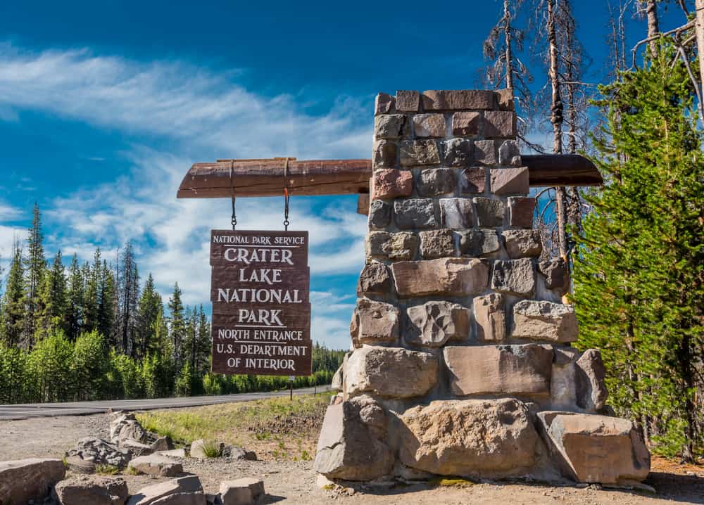 crater lake national park sign