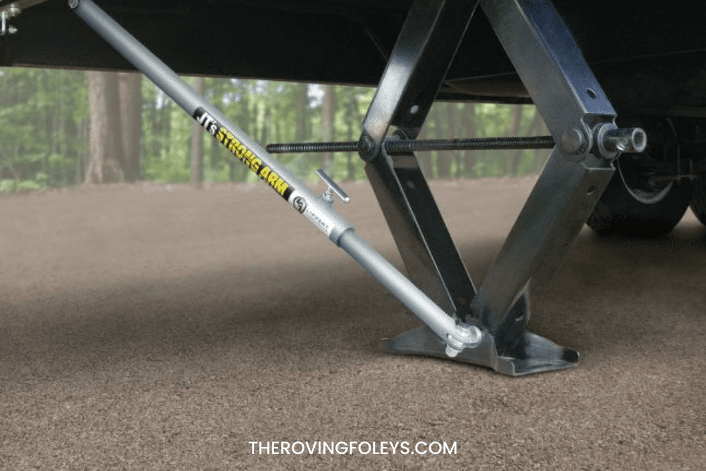 best way to stabilize a travel trailer with side stabilizers