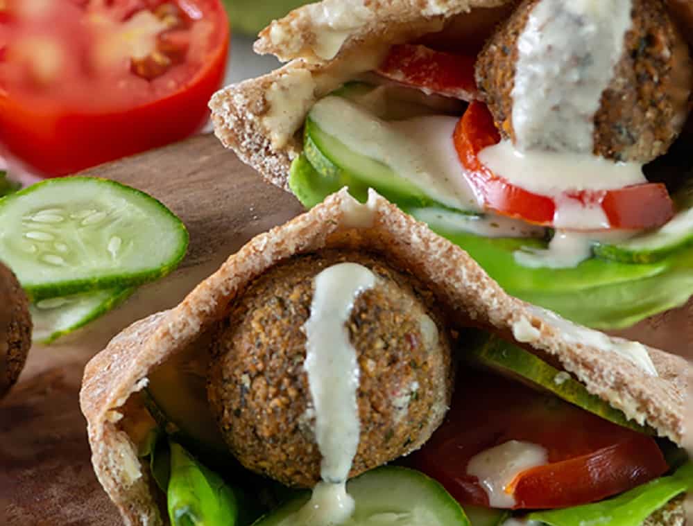 falafel wrap with tomatoes